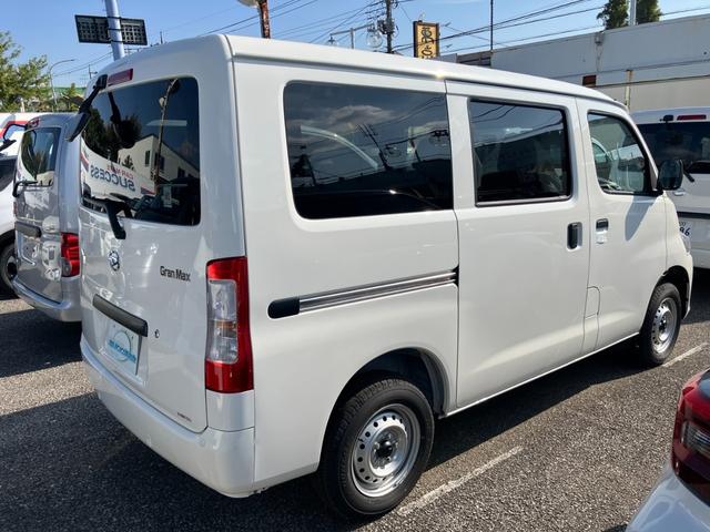 グランマックスカーゴ ＧＬ　パワーウインドウ　ＬＥＤヘッドライト　キーレスエントリー　エアコン　アイドリングストップ　ＡＢＳ　エアバック　横滑り防止機能（9枚目）