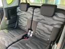 ２列目シートも足元はゆったりしており快適にお座り頂けます！