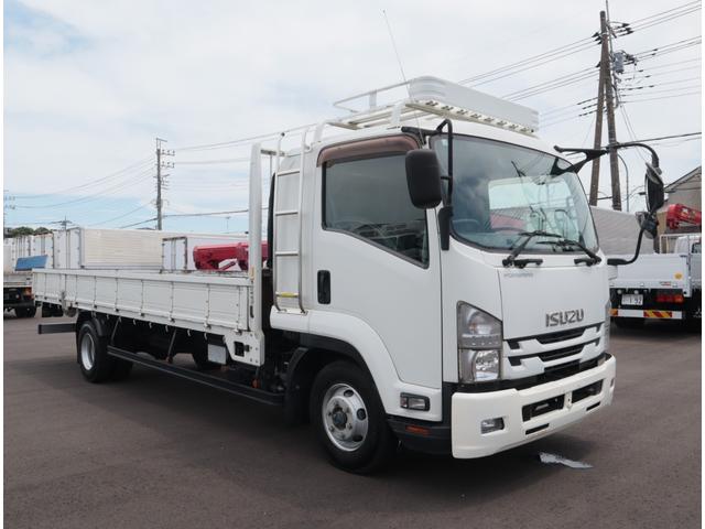 フォワード 木平　ベッド付　荷台長６，２００ｍｍ　ベッド付　トーヨーボディー　精工ラック　荷台長６，２００ｍｍ　ＩＣターボ有　２１０馬力　フロア６速　取扱説明書有　ＥＴＣ　カラーバックカメラ　スペアキー有　坂道発進補助付（3枚目）