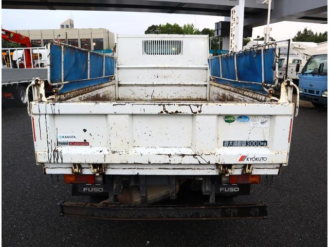 キャンター 強化ダンプ 全低床 3t4ナンバー 全低床 極東開発 DD02-31 3方開 手動コボレーン フロントプロテクターアングル補強2本 ロックピン付 3t4ナンバー 150馬力 ETC キーレス 車線逸脱警報装置付(5枚目)