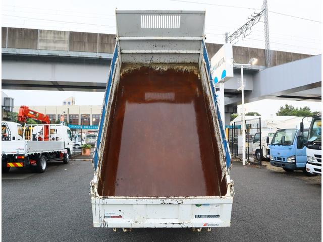 キャンター 強化ダンプ 全低床 3t4ナンバー 全低床 極東開発 DD02-31 3方開 手動コボレーン フロントプロテクターアングル補強2本 ロックピン付 3t4ナンバー 150馬力 ETC キーレス 車線逸脱警報装置付(7枚目)