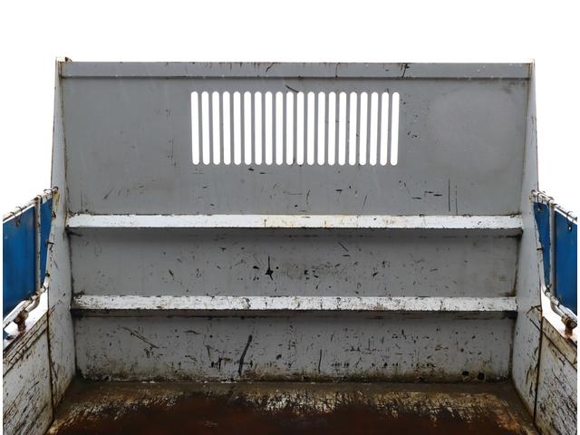 キャンター 強化ダンプ 全低床 3t4ナンバー 全低床 極東開発 DD02-31 3方開 手動コボレーン フロントプロテクターアングル補強2本 ロックピン付 3t4ナンバー 150馬力 ETC キーレス 車線逸脱警報装置付(9枚目)