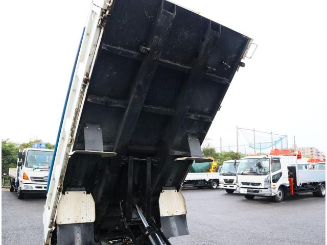 キャンター 強化ダンプ 全低床 3t4ナンバー 全低床 極東開発 DD02-31 3方開 手動コボレーン フロントプロテクターアングル補強2本 ロックピン付 3t4ナンバー 150馬力 ETC キーレス 車線逸脱警報装置付(10枚目)
