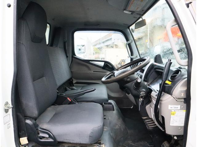 キャンター 強化ダンプ 全低床 3t4ナンバー 全低床 極東開発 DD02-31 3方開 手動コボレーン フロントプロテクターアングル補強2本 ロックピン付 3t4ナンバー 150馬力 ETC キーレス 車線逸脱警報装置付(19枚目)