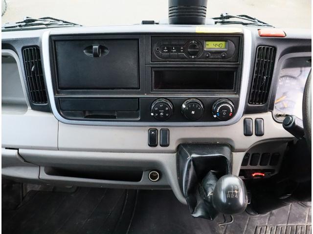 キャンター 強化ダンプ 全低床 3t4ナンバー 全低床 極東開発 DD02-31 3方開 手動コボレーン フロントプロテクターアングル補強2本 ロックピン付 3t4ナンバー 150馬力 ETC キーレス 車線逸脱警報装置付(23枚目)