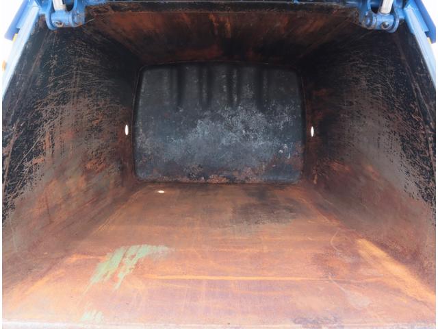 エルフトラック 巻込みパッカー 5.2立米 連続スイッチ 積載2t AT車 巻込み式 モリタ KA752D 5.2立米 連続スイッチ 汚水タンク 積載2t スムーサーEX 150馬力 カラーバックカメラ キーレス スペアキー有 保証書有 記録簿有(12枚目)