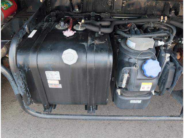 エルフトラック 巻込みパッカー 5.2立米 連続スイッチ 積載2t AT車 巻込み式 モリタ KA752D 5.2立米 連続スイッチ 汚水タンク 積載2t スムーサーEX 150馬力 カラーバックカメラ キーレス スペアキー有 保証書有 記録簿有(27枚目)