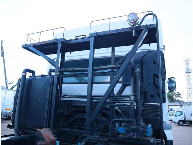 クオン アームロール ハイルーフ 2デフ 積載11.7t GVW25t エスコット 新明和 CCA1414-30 ツインホイスト キャブバックステップ 8.5mモード切替付 リアローラージャッキ タコグラフ 取説、記録簿有(15枚目)