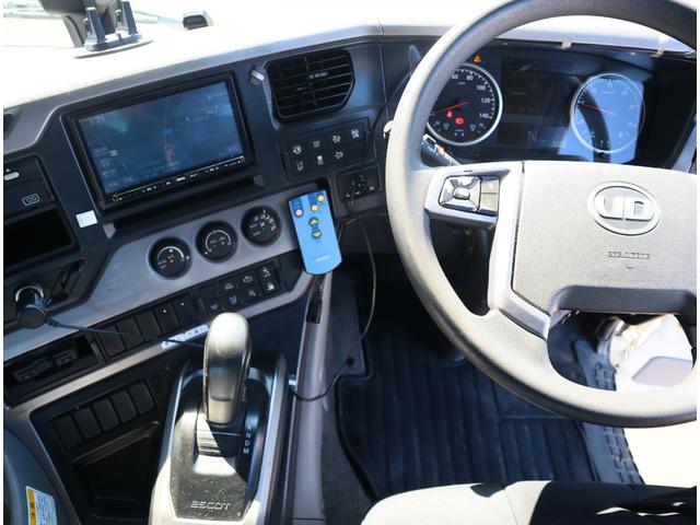 クオン アームロール ハイルーフ 2デフ 積載11.7t GVW25t エスコット 新明和 CCA1414-30 ツインホイスト キャブバックステップ 8.5mモード切替付 リアローラージャッキ タコグラフ 取説、記録簿有(23枚目)