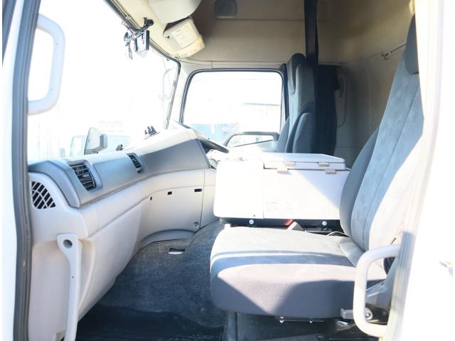 クオン アームロール ハイルーフ 2デフ 積載11.7t GVW25t エスコット 新明和 CCA1414-30 ツインホイスト キャブバックステップ 8.5mモード切替付 リアローラージャッキ タコグラフ 取説、記録簿有(33枚目)