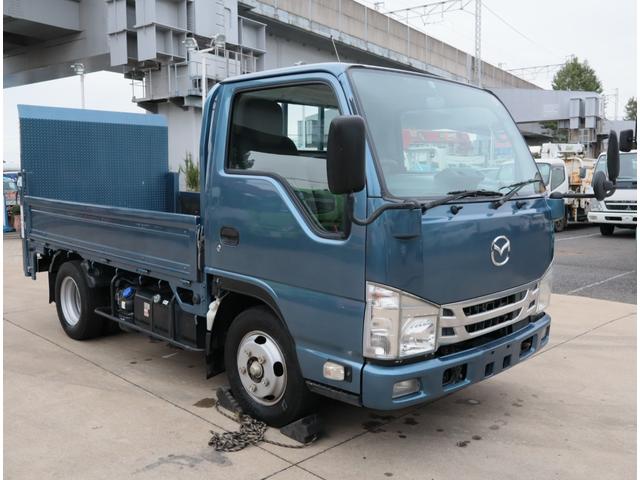 タイタントラック フルワイドロー 垂直ゲート 積載1.55t AT車 3方開 床縞鉄板貼り 車両総重量5t未満 150馬力 ETC付 ラジオ付 スムーサーEX(3枚目)