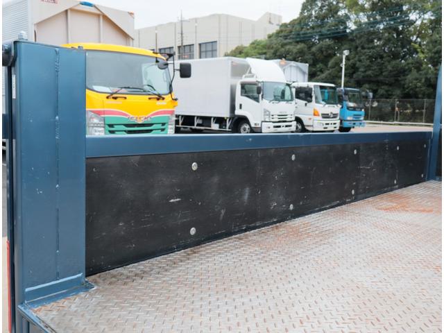 タイタントラック フルワイドロー 垂直ゲート 積載1.55t AT車 3方開 床縞鉄板貼り 車両総重量5t未満 150馬力 ETC付 ラジオ付 スムーサーEX(11枚目)
