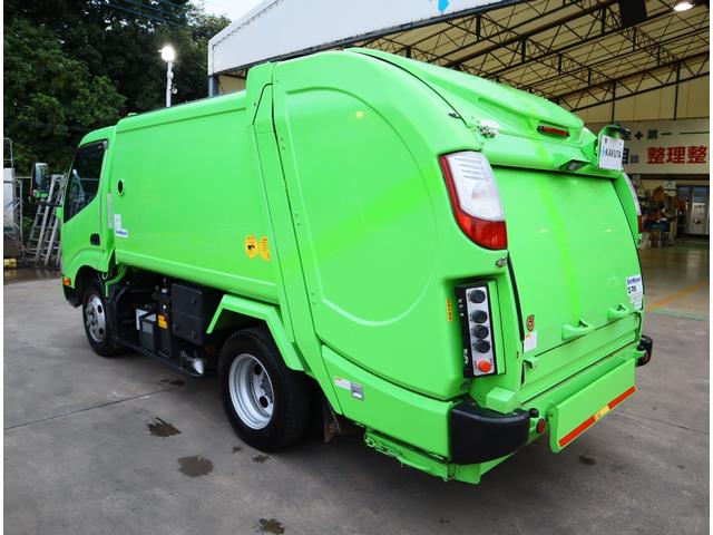 デュトロ 巻込み式　５．１立米　汚水タンク　積載２ｔ　ＡＴ車　パッカー　新明和　ＧＲ０５２－１４３５　連続スイッチ　フロアＡＴ　取扱説明書有り　ＩＣターボ有　１５０馬力　ＥＴＣ　アイドリングストップ　Ｂｌｕｅｔｏｏｔｈ付ラジオ（6枚目）