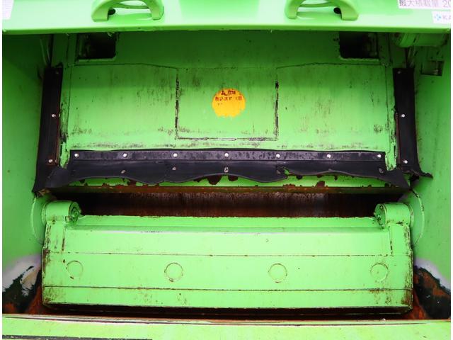 デュトロ 巻込み式　５．１立米　汚水タンク　積載２ｔ　ＡＴ車　パッカー　新明和　ＧＲ０５２－１４３５　連続スイッチ　フロアＡＴ　取扱説明書有り　ＩＣターボ有　１５０馬力　ＥＴＣ　アイドリングストップ　Ｂｌｕｅｔｏｏｔｈ付ラジオ（11枚目）