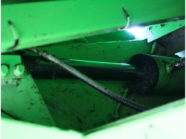 デュトロ 巻込み式　５．１立米　汚水タンク　積載２ｔ　ＡＴ車　パッカー　新明和　ＧＲ０５２－１４３５　連続スイッチ　フロアＡＴ　取扱説明書有り　ＩＣターボ有　１５０馬力　ＥＴＣ　アイドリングストップ　Ｂｌｕｅｔｏｏｔｈ付ラジオ（12枚目）