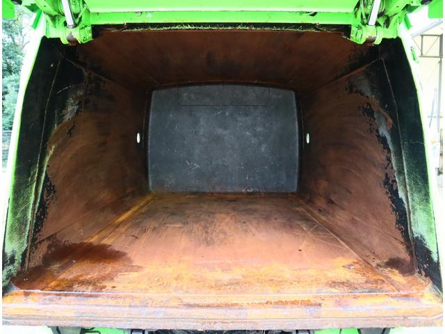 デュトロ 巻込み式　５．１立米　汚水タンク　積載２ｔ　ＡＴ車　パッカー　新明和　ＧＲ０５２－１４３５　連続スイッチ　フロアＡＴ　取扱説明書有り　ＩＣターボ有　１５０馬力　ＥＴＣ　アイドリングストップ　Ｂｌｕｅｔｏｏｔｈ付ラジオ（14枚目）