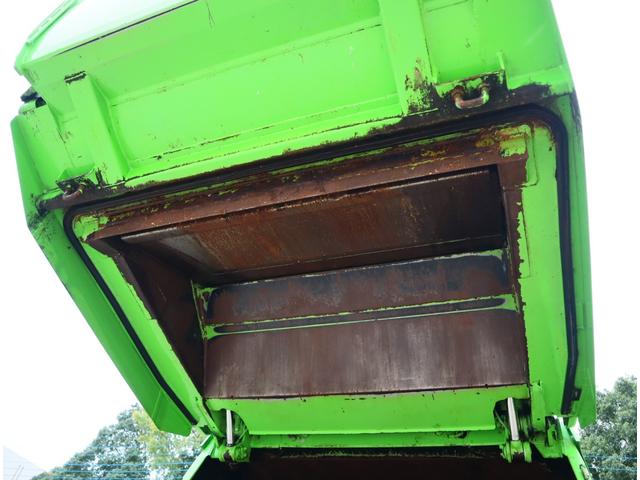 デュトロ 巻込み式　５．１立米　汚水タンク　積載２ｔ　ＡＴ車　パッカー　新明和　ＧＲ０５２－１４３５　連続スイッチ　フロアＡＴ　取扱説明書有り　ＩＣターボ有　１５０馬力　ＥＴＣ　アイドリングストップ　Ｂｌｕｅｔｏｏｔｈ付ラジオ（16枚目）