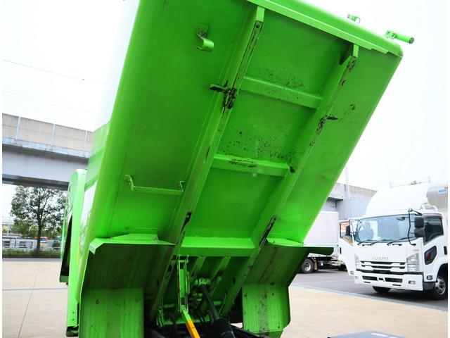 デュトロ 巻込み式　５．１立米　汚水タンク　積載２ｔ　ＡＴ車　パッカー　新明和　ＧＲ０５２－１４３５　連続スイッチ　フロアＡＴ　取扱説明書有り　ＩＣターボ有　１５０馬力　ＥＴＣ　アイドリングストップ　Ｂｌｕｅｔｏｏｔｈ付ラジオ（19枚目）