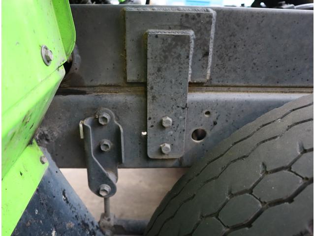 デュトロ 巻込み式　５．１立米　汚水タンク　積載２ｔ　ＡＴ車　パッカー　新明和　ＧＲ０５２－１４３５　連続スイッチ　フロアＡＴ　取扱説明書有り　ＩＣターボ有　１５０馬力　ＥＴＣ　アイドリングストップ　Ｂｌｕｅｔｏｏｔｈ付ラジオ（24枚目）