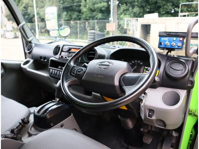 デュトロ 巻込み式　５．１立米　汚水タンク　積載２ｔ　ＡＴ車　パッカー　新明和　ＧＲ０５２－１４３５　連続スイッチ　フロアＡＴ　取扱説明書有り　ＩＣターボ有　１５０馬力　ＥＴＣ　アイドリングストップ　Ｂｌｕｅｔｏｏｔｈ付ラジオ（29枚目）