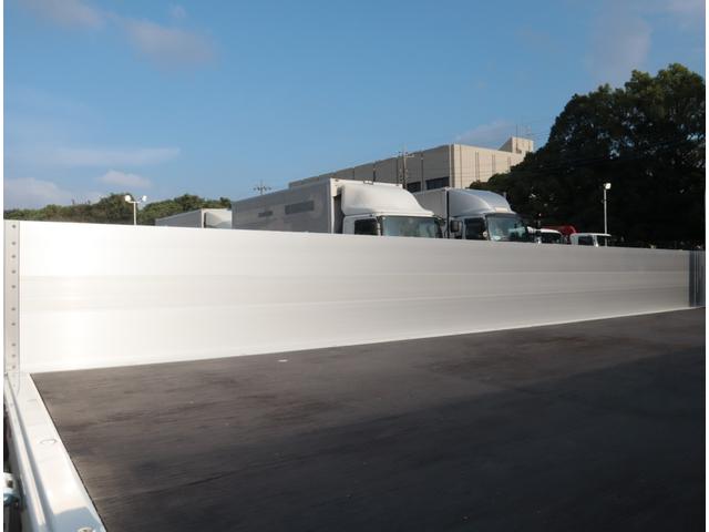 キャンター ２．９ｔ吊６段クレーン　ラジコン付　アルミ平　走行１千ｋｍ　全低床　ワイド超ロング　ユニック　フックイン　ラジコン　リアアウトリガー　アルミブロック　パブコ　３方開　横根太木製　液晶メーターパネル　積載３ｔ　走行１千ｋｍ　車検有　カラーバックカメラ（8枚目）