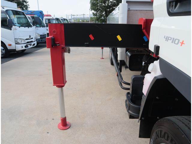 キャンター ２．９ｔ吊６段クレーン　ラジコン付　アルミ平　走行１千ｋｍ　全低床　ワイド超ロング　ユニック　フックイン　ラジコン　リアアウトリガー　アルミブロック　パブコ　３方開　横根太木製　液晶メーターパネル　積載３ｔ　走行１千ｋｍ　車検有　カラーバックカメラ（16枚目）