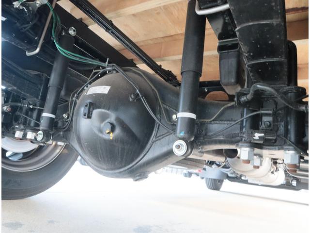 キャンター ２．９ｔ吊６段クレーン　ラジコン付　アルミ平　走行１千ｋｍ　全低床　ワイド超ロング　ユニック　フックイン　ラジコン　リアアウトリガー　アルミブロック　パブコ　３方開　横根太木製　液晶メーターパネル　積載３ｔ　走行１千ｋｍ　車検有　カラーバックカメラ（26枚目）