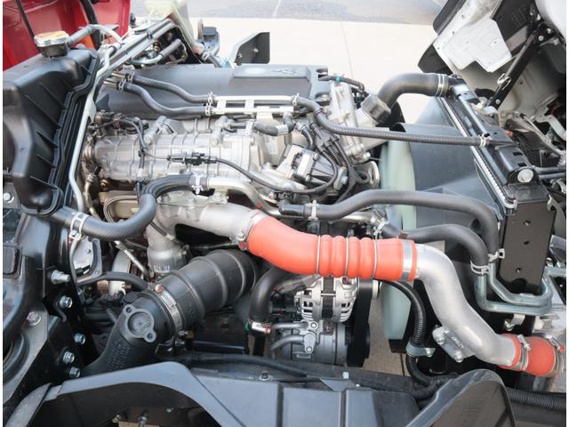 キャンター ２．９ｔ吊６段クレーン　ラジコン付　アルミ平　走行１千ｋｍ　全低床　ワイド超ロング　ユニック　フックイン　ラジコン　リアアウトリガー　アルミブロック　パブコ　３方開　横根太木製　液晶メーターパネル　積載３ｔ　走行１千ｋｍ　車検有　カラーバックカメラ（39枚目）