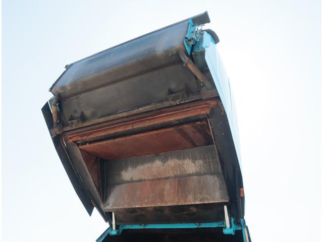 キャンター ワイドセミロング 巻込みパッカー 6.8立米 連続スイッチ ワイドセミロング 巻込み式 モリタ KA768D 6.8立米 連続スイッチ 車検有 175馬力 インパネ5速 カラーバックカメラ キーレス スペアキー有 Bluetooth付ラジオ(15枚目)