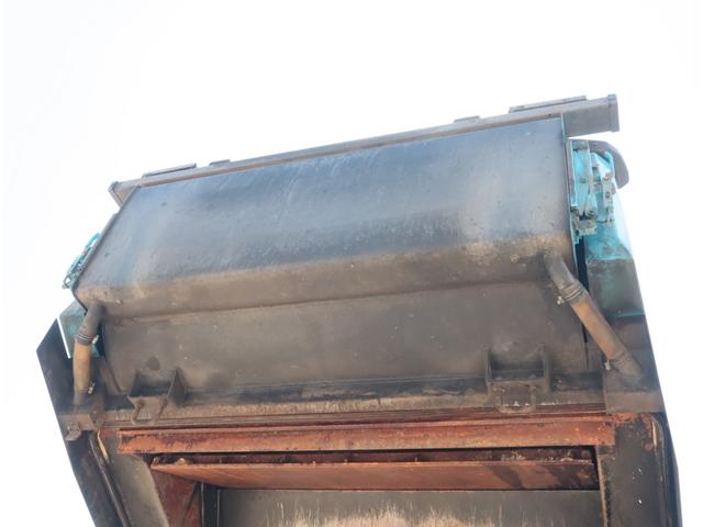 キャンター ワイドセミロング 巻込みパッカー 6.8立米 連続スイッチ ワイドセミロング 巻込み式 モリタ KA768D 6.8立米 連続スイッチ 車検有 175馬力 インパネ5速 カラーバックカメラ キーレス スペアキー有 Bluetooth付ラジオ(16枚目)