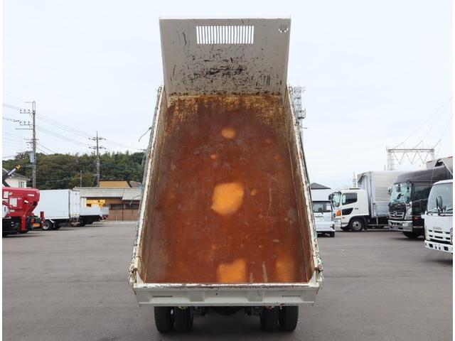 ダイナトラック 強化ダンプ フルジャストロー 3t4ナンバー 令和5年4月 極東開発 DD02-31 手動コボレーン 3方開 ロックピン付 右前作業灯 保証書有 取扱説明書有 Bluetooth付ラジオ 電動パーキングブレーキ(7枚目)