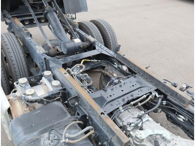 ダイナトラック 強化ダンプ フルジャストロー 3t4ナンバー 令和5年4月 極東開発 DD02-31 手動コボレーン 3方開 ロックピン付 右前作業灯 保証書有 取扱説明書有 Bluetooth付ラジオ 電動パーキングブレーキ(13枚目)