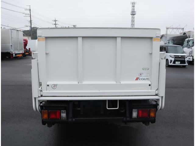 エルフトラック 木平　フルフラットロー　パワーゲート　車両総重量５ｔ未満　積載２ｔ　３方開　アオリ上パイプ欄干付　極東開発　アーム式パワーゲート　鉄　６００ｋｇ　取扱説明書有　カラーバックカメラ　坂道発進補助（5枚目）