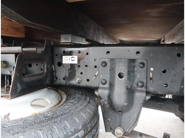 エルフトラック 木平　フルフラットロー　パワーゲート　車両総重量５ｔ未満　積載２ｔ　３方開　アオリ上パイプ欄干付　極東開発　アーム式パワーゲート　鉄　６００ｋｇ　取扱説明書有　カラーバックカメラ　坂道発進補助（15枚目）