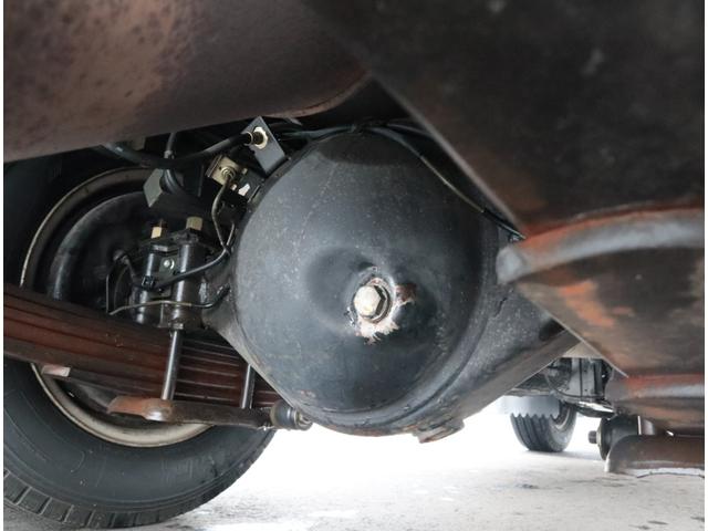 エルフトラック 木平　フルフラットロー　パワーゲート　車両総重量５ｔ未満　積載２ｔ　３方開　アオリ上パイプ欄干付　極東開発　アーム式パワーゲート　鉄　６００ｋｇ　取扱説明書有　カラーバックカメラ　坂道発進補助（17枚目）