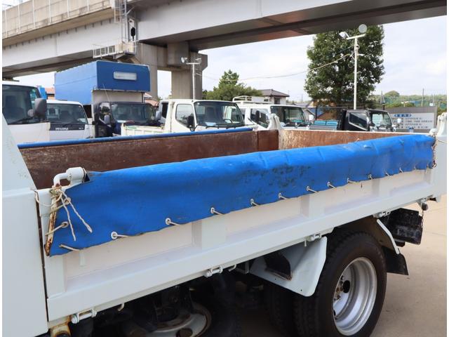 デュトロ 強化ダンプ　全低床　３ｔ４ナンバー　極東開発　ＤＤ０２－３１　３方開　手動コボレーン　ロックピン付　１３６馬力　フロア５速　取扱説明書有　ＩＣターボ（17枚目）