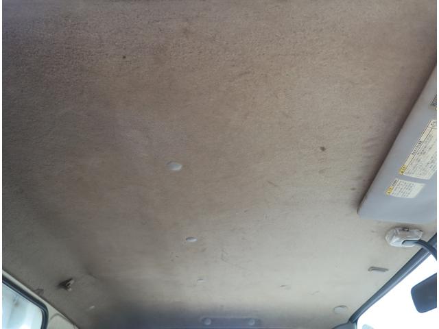 デュトロ 強化ダンプ　全低床　３ｔ４ナンバー　極東開発　ＤＤ０２－３１　３方開　手動コボレーン　ロックピン付　１３６馬力　フロア５速　取扱説明書有　ＩＣターボ（28枚目）