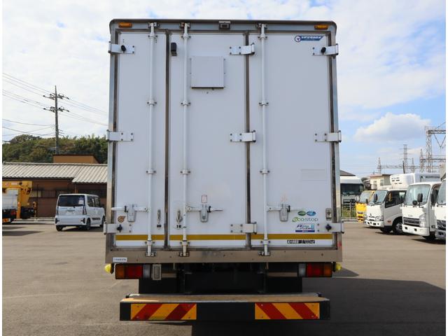 エルフトラック 保冷バン　ワイドロング　サイドドア　オートフロア　ＡＴ車　フルフラットロー　矢野特殊　スライドサイドドア　リア３枚観音　床オートフロア　ナカオ工業　Ｎ－２－１－１Ｃ　　断熱：リア７５ｍｍ　それ以外全て５０ｍｍ　前後換気口　ステンレスパーツ有　積載３．７ｔ（5枚目）