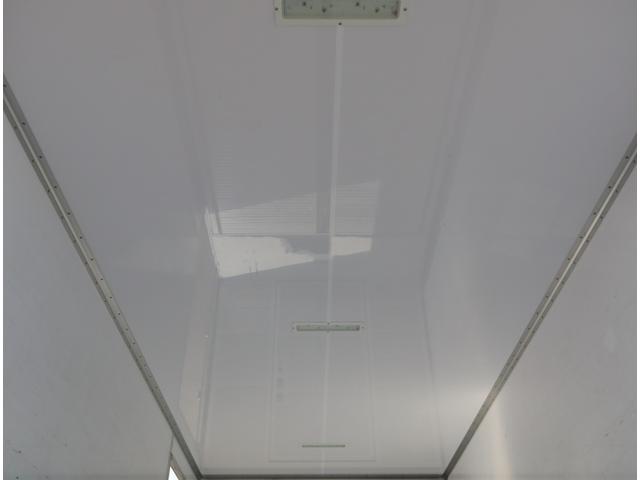 エルフトラック 保冷バン　ワイドロング　サイドドア　オートフロア　ＡＴ車　フルフラットロー　矢野特殊　スライドサイドドア　リア３枚観音　床オートフロア　ナカオ工業　Ｎ－２－１－１Ｃ　　断熱：リア７５ｍｍ　それ以外全て５０ｍｍ　前後換気口　ステンレスパーツ有　積載３．７ｔ（13枚目）