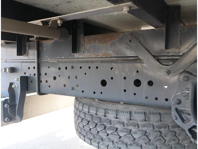 エルフトラック 保冷バン　ワイドロング　サイドドア　オートフロア　ＡＴ車　フルフラットロー　矢野特殊　スライドサイドドア　リア３枚観音　床オートフロア　ナカオ工業　Ｎ－２－１－１Ｃ　　断熱：リア７５ｍｍ　それ以外全て５０ｍｍ　前後換気口　ステンレスパーツ有　積載３．７ｔ（20枚目）