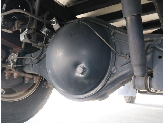 エルフトラック 保冷バン　ワイドロング　サイドドア　オートフロア　ＡＴ車　フルフラットロー　矢野特殊　スライドサイドドア　リア３枚観音　床オートフロア　ナカオ工業　Ｎ－２－１－１Ｃ　　断熱：リア７５ｍｍ　それ以外全て５０ｍｍ　前後換気口　ステンレスパーツ有　積載３．７ｔ（22枚目）