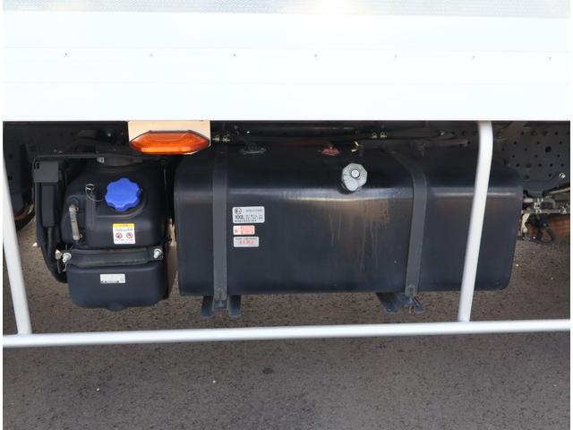 エルフトラック 保冷バン　ワイドロング　サイドドア　オートフロア　ＡＴ車　フルフラットロー　矢野特殊　スライドサイドドア　リア３枚観音　床オートフロア　ナカオ工業　Ｎ－２－１－１Ｃ　　断熱：リア７５ｍｍ　それ以外全て５０ｍｍ　前後換気口　ステンレスパーツ有　積載３．７ｔ（23枚目）