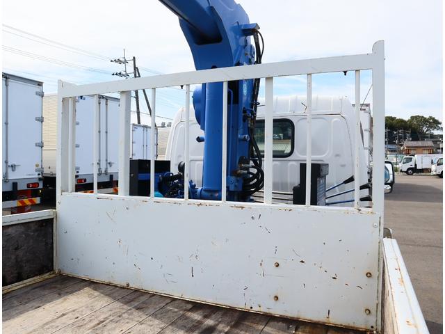 デュトロ 2.6t吊3段クレーン 木平 高床 ロング 平成25年12月タダノ ZE263MH フックイン ブーム、アウトリガー未格納警報装置付平成25年9月 トーヨーボデー 3方開 ロープ穴4対 精工ラック 鳥居下鉄板貼り 136馬力 積載2t FAT(11枚目)