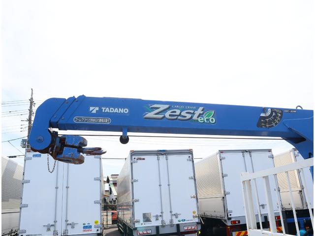 デュトロ 2.6t吊3段クレーン 木平 高床 ロング 平成25年12月タダノ ZE263MH フックイン ブーム、アウトリガー未格納警報装置付平成25年9月 トーヨーボデー 3方開 ロープ穴4対 精工ラック 鳥居下鉄板貼り 136馬力 積載2t FAT(12枚目)