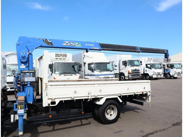 デュトロ 2.6t吊3段クレーン 木平 高床 ロング 平成25年12月タダノ ZE263MH フックイン ブーム、アウトリガー未格納警報装置付平成25年9月 トーヨーボデー 3方開 ロープ穴4対 精工ラック 鳥居下鉄板貼り 136馬力 積載2t FAT(14枚目)