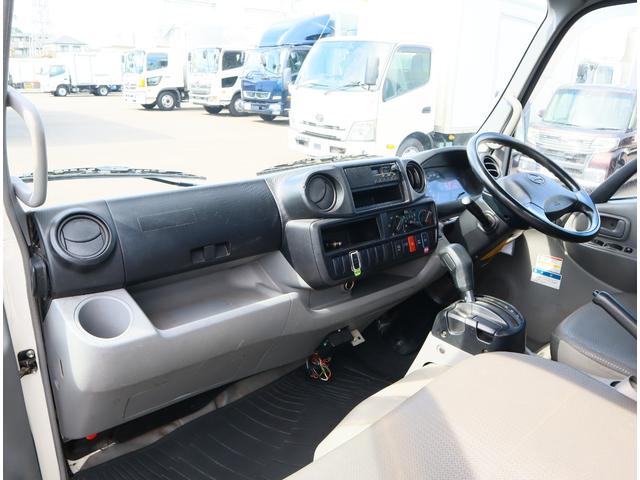 デュトロ 2.6t吊3段クレーン 木平 高床 ロング 平成25年12月タダノ ZE263MH フックイン ブーム、アウトリガー未格納警報装置付平成25年9月 トーヨーボデー 3方開 ロープ穴4対 精工ラック 鳥居下鉄板貼り 136馬力 積載2t FAT(31枚目)