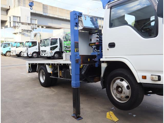 エルフトラック 3段セルフ ラジコン付 回送ボディー 造りボディー ロング フルフラットロー フックイン ハイジャッキ 丸カンフック2対 前スタンション穴1対 後床下フック1対 スロープハンガー フレーム後方リアステー アルミアオリ差し込み式 根太鉄製 鳥居前左右メッキ工具箱(14枚目)