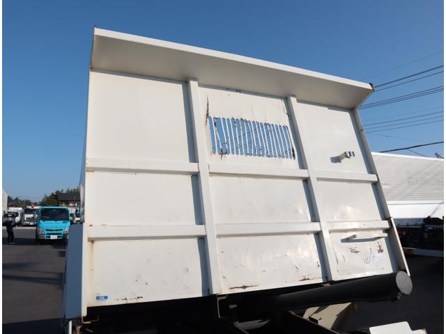 デュトロ セフティーローダーダンプ ワイドセミロング 積載3.7t スライドダンプ 3方開 ロックピン付 取扱説明書有り 180馬力 マニュアル6速 ETC付 ラジオ有り(9枚目)