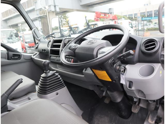 デュトロ 全低床 ワイドロング 積載2t 車両総重量5t未満 3方開 精工ラック 丸カンフック3対 150馬力 保証書有 取扱説明書有 ICターボ ETC カラーバックカメラ Bluetooth付ラジオ(17枚目)