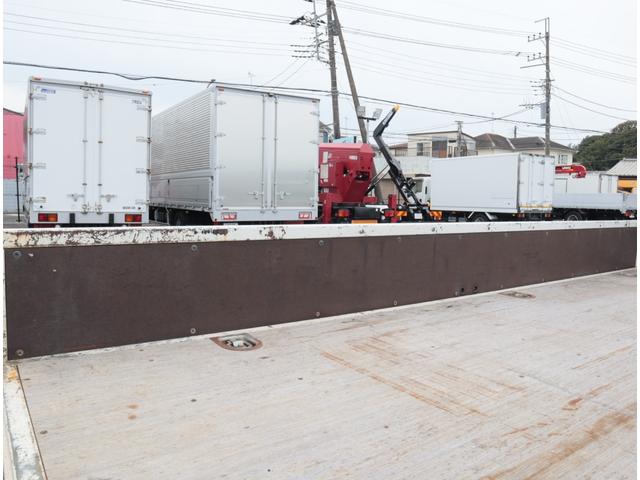 デュトロ 全低床 ワイドロング 積載2t 車両総重量5t未満 3方開 丸カンフック3対 精工ラック 保証書有 取扱説明書有 150馬力 フロア6速 ETC Bluetooth付ラジオ(8枚目)